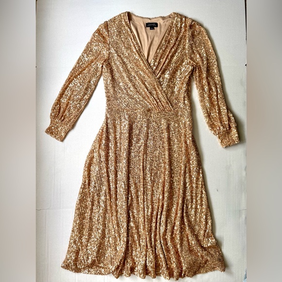 Tahari by Arthur S. Levine Size 6 Rose Gold Sequin Dress - Picture 1 of 4